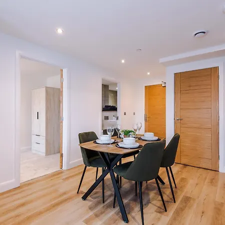 1br, Free Wi-fi, Stay, Richmond Hill * Λιντς